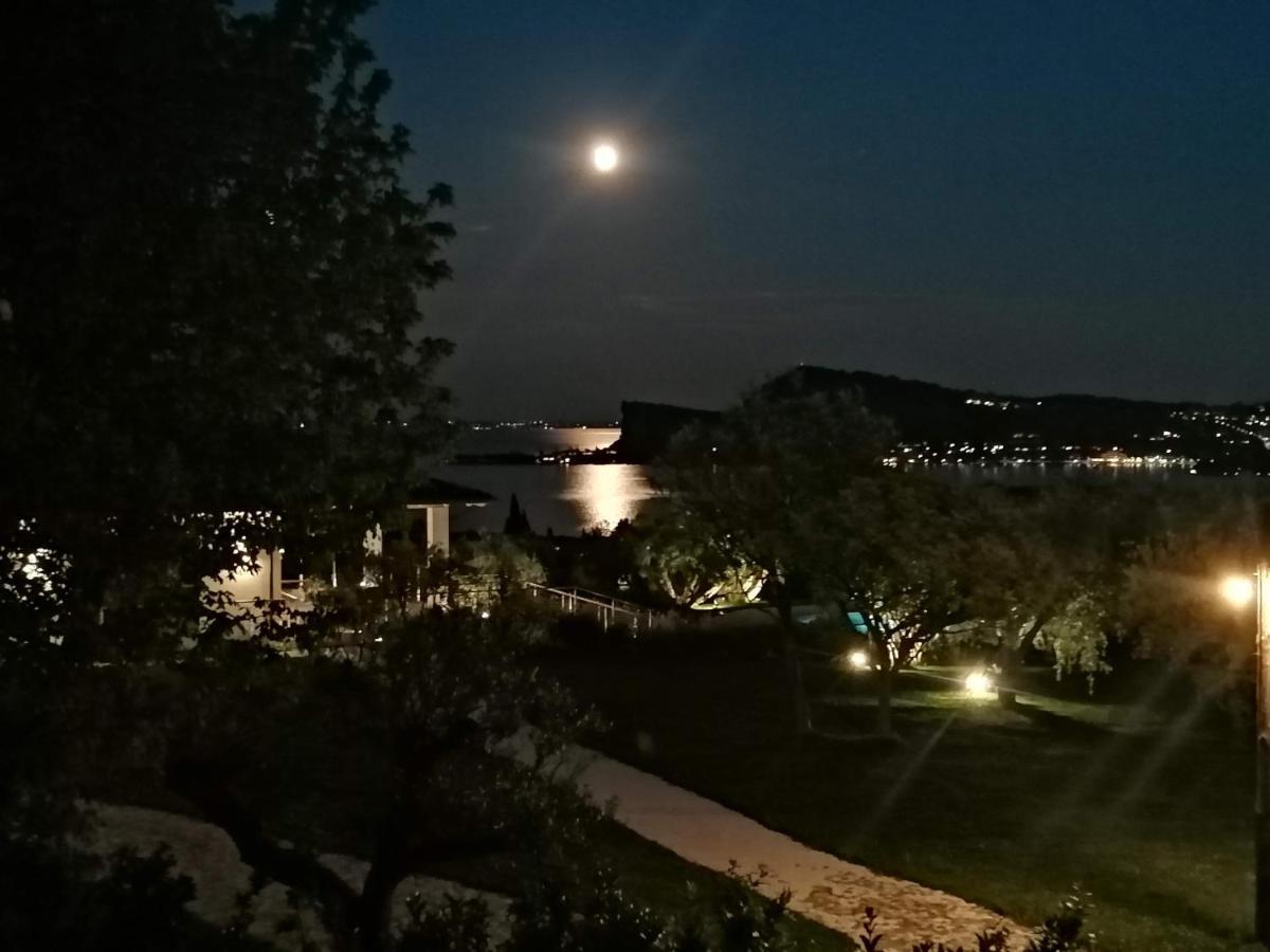 Bilocale Papavero, Magnolia O Girasole San Felice del Benaco Buitenkant foto