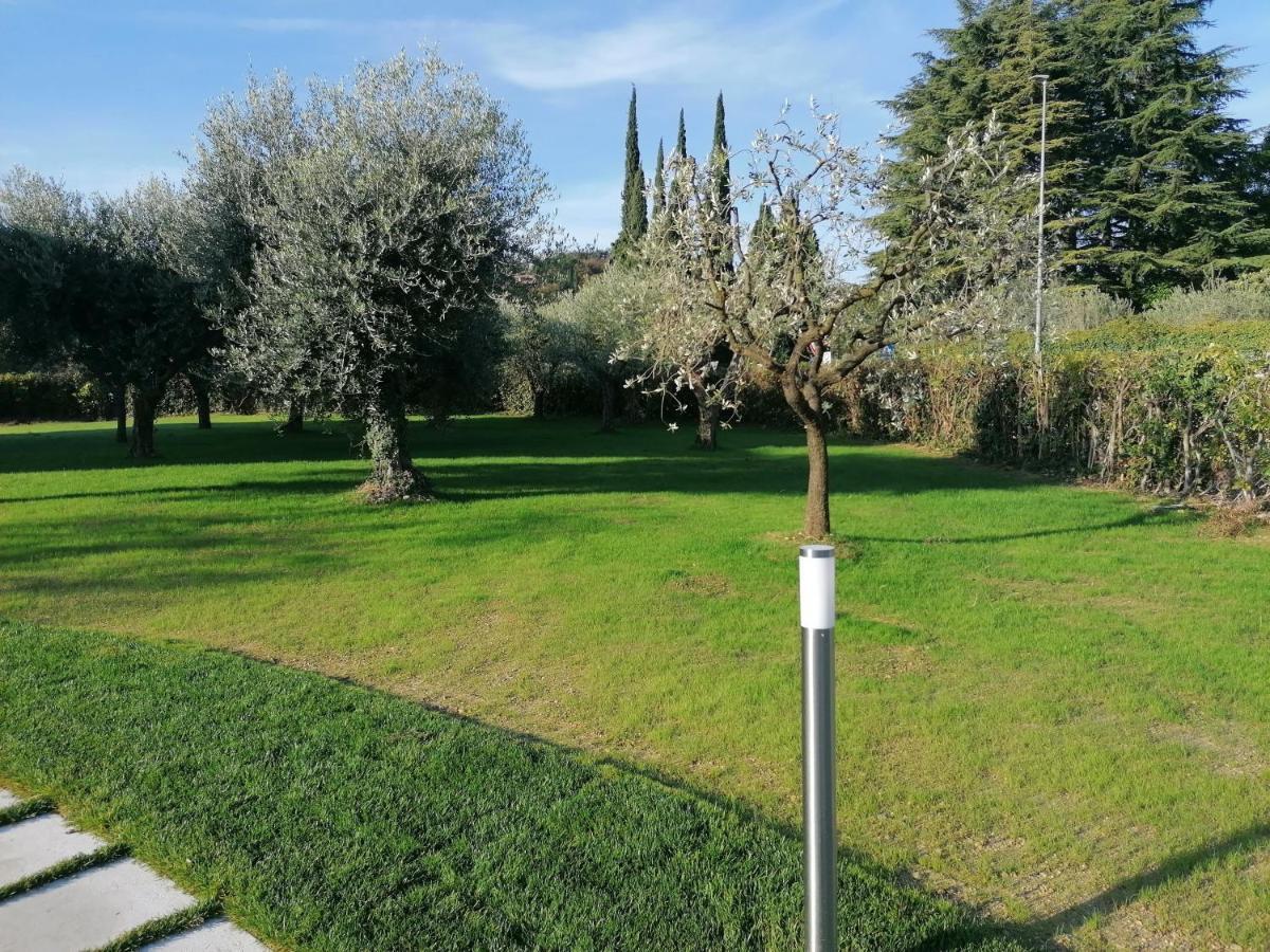 Bilocale Papavero, Magnolia O Girasole San Felice del Benaco Buitenkant foto