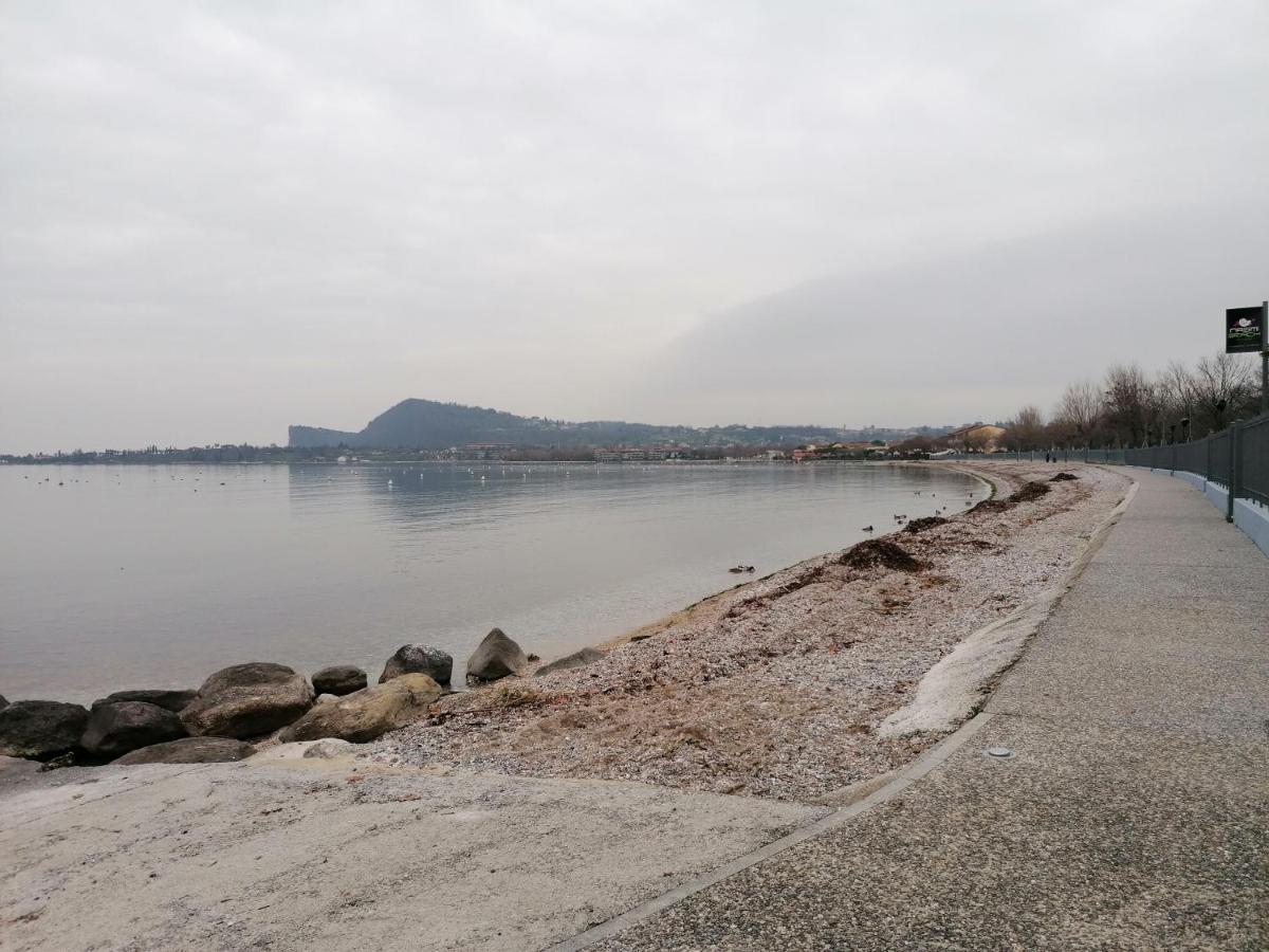 Bilocale Papavero, Magnolia O Girasole San Felice del Benaco Buitenkant foto